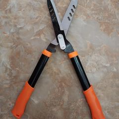 Takeer - Garden Scissor 24" PVC grip handle

Available in wholesale and retail. For more information, call/whatsapp   

Inapatikana kwa jumla na rejareja. K...