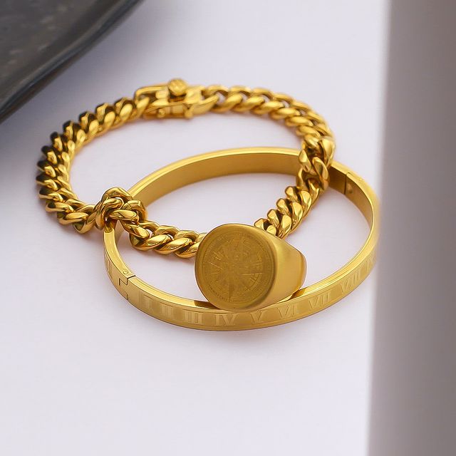 Takeer - Because a little sparkle never hurt anybody.

Compass gold rings are available at Tzs.25,000/-

Romanian gold bracelets are available at Tzs.25,000...