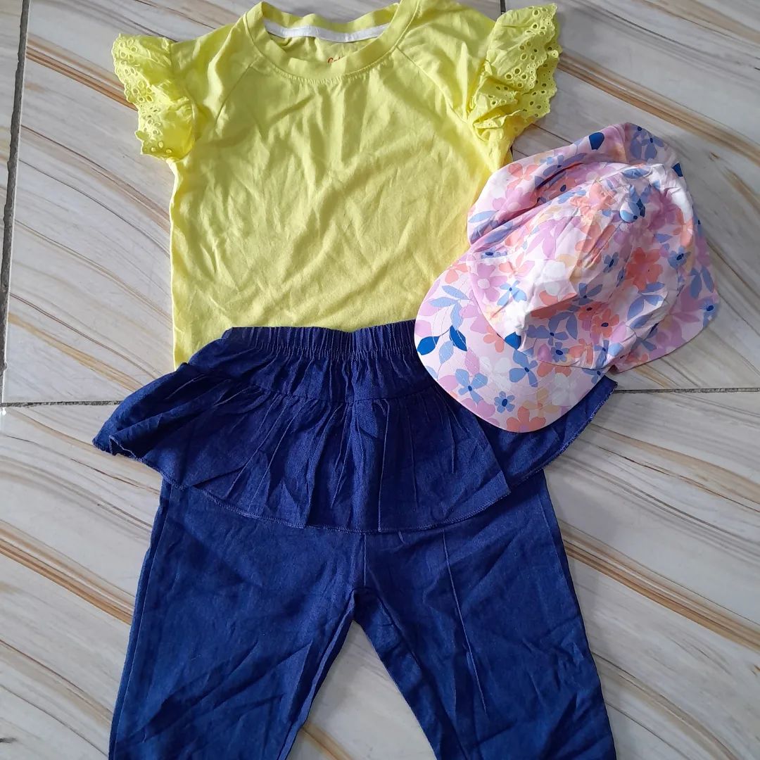 Takeer - Baby girl jeans, t-shirt and cap
2 years
15,000 Tshs