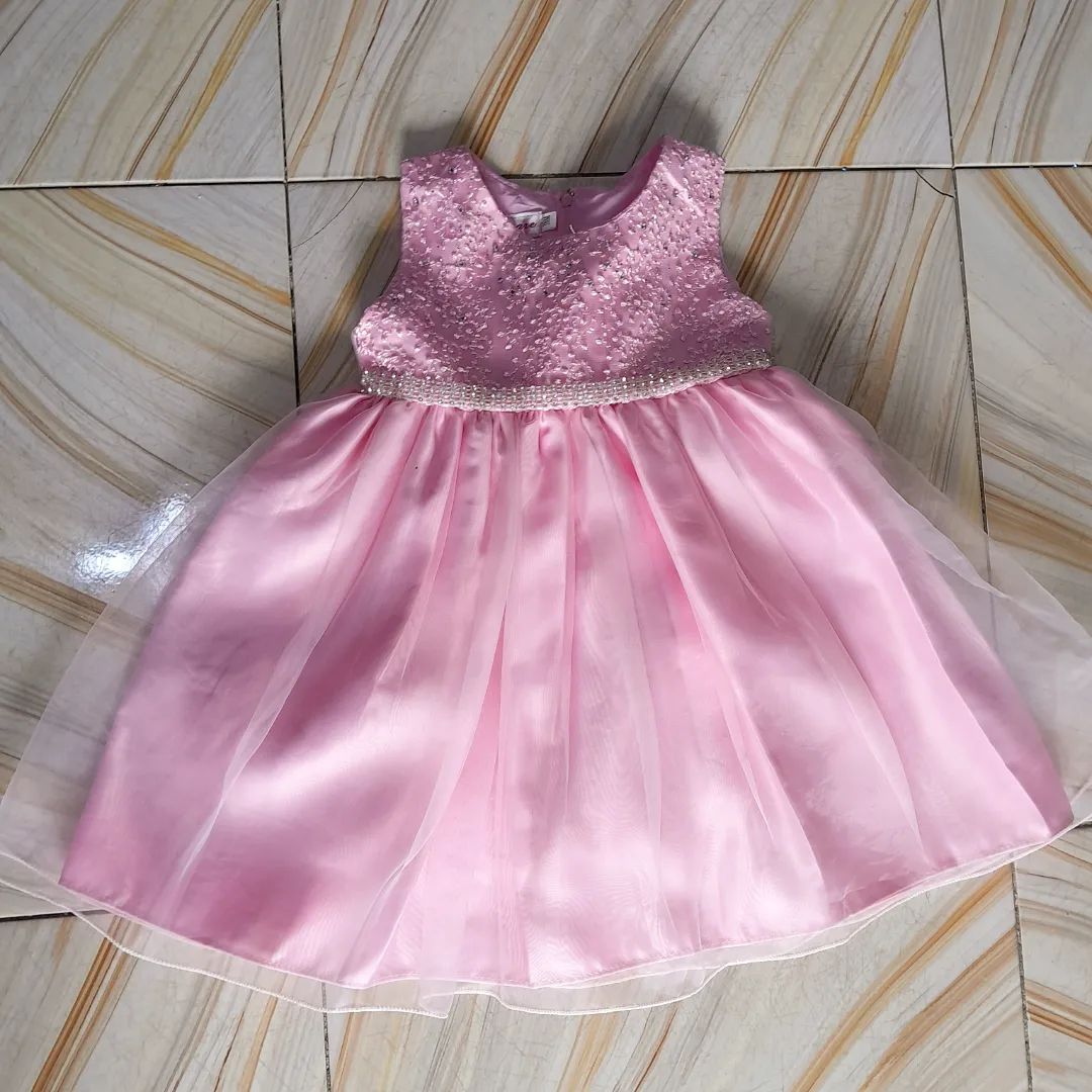 Takeer - Baby girl dress
1-2 years
25,000 Tshs
Actual colour is a very very lovely pink