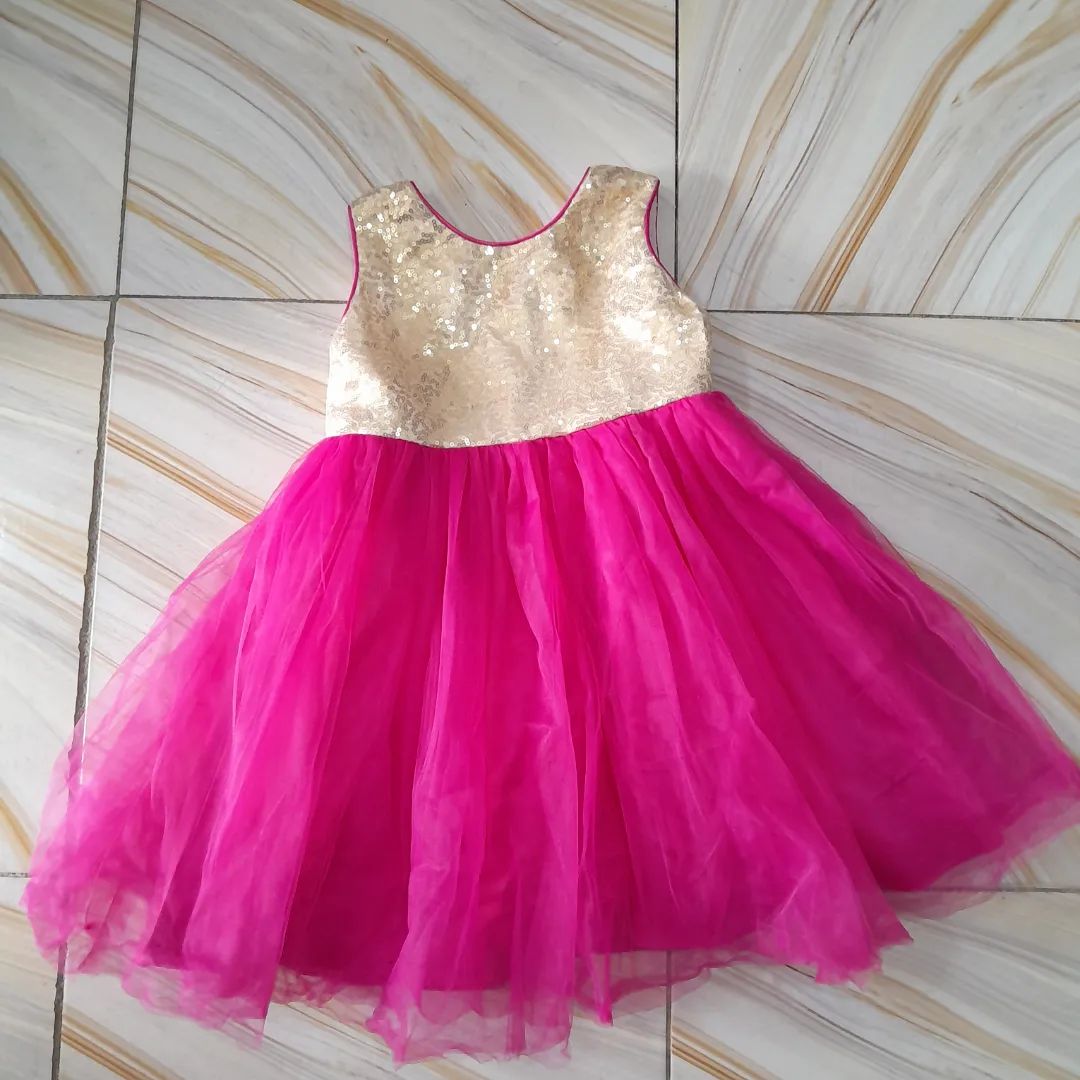 Takeer - SOLD!!
Baby girl dress 
3 years
30,000 Tshs