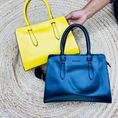 Takeer - Handbags Jumla 25000/- Reja Reja 28000/- 🔥