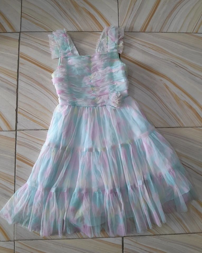 Takeer - SOLD!!
Baby girl dress
7-8 years
35,000 Tshs.