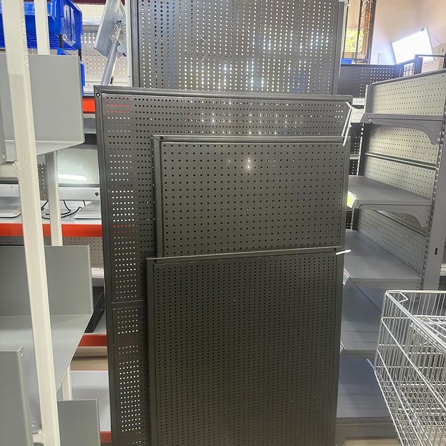 Takeer - Wall Mount - Peg Board / Perforated Board - Metal

Tupigie / Contact or Visit us today!

📲Phone & WhatsAap 🗺️Our Showroom Location is: Jued Busin...