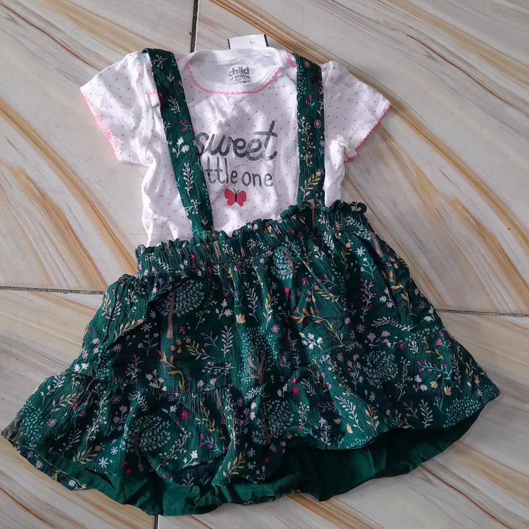 Takeer - Baby girl skirt and t-shirt
3-6 months
10,000 Tshs