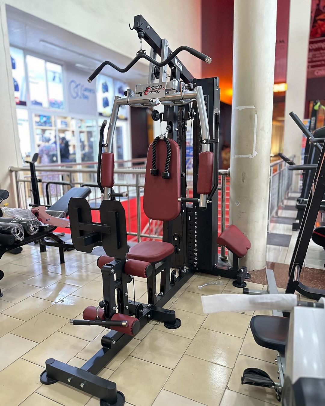 Takeer - 👨‍🔧🚚📦
MULTY GYM MACHINE + LEG PRESS 
Mazoezi ya mwili Mzima (kujaza na kukaza )
Nzuri sana kwa nyumbani (imejitosheleza) 
Uta save nafasi kubwa...