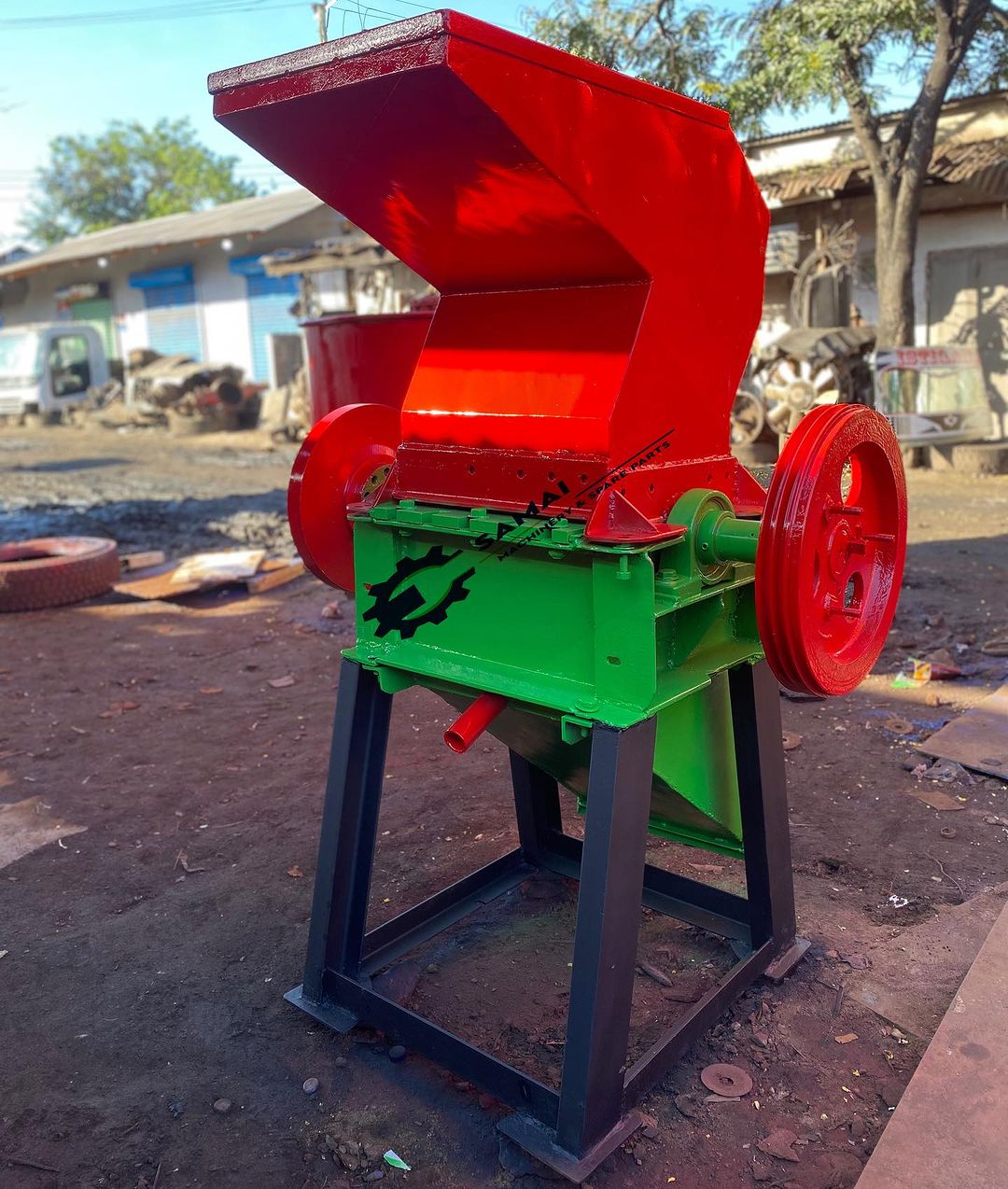 Takeer - MASHINE YA KUSAGIA VITU VYA PLASTIKI KAMA
VILE CHUPA, NDOO, MADUMU, BESENI NAKADHARIKA.

( HEAVY DUTY WASTE CRUSHER
MACHINE )
UWEZO: 300kg/SAA
NGUV...