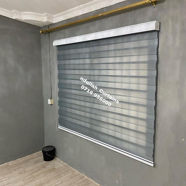 Takeer - Zebra blinds 🔥

Grey coly

Square meter 80,000

Tupigie: / 
installation service available 

karibu sanaa