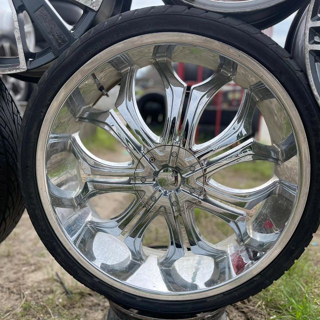 Takeer - Size 24" Original Crome wheelz available 