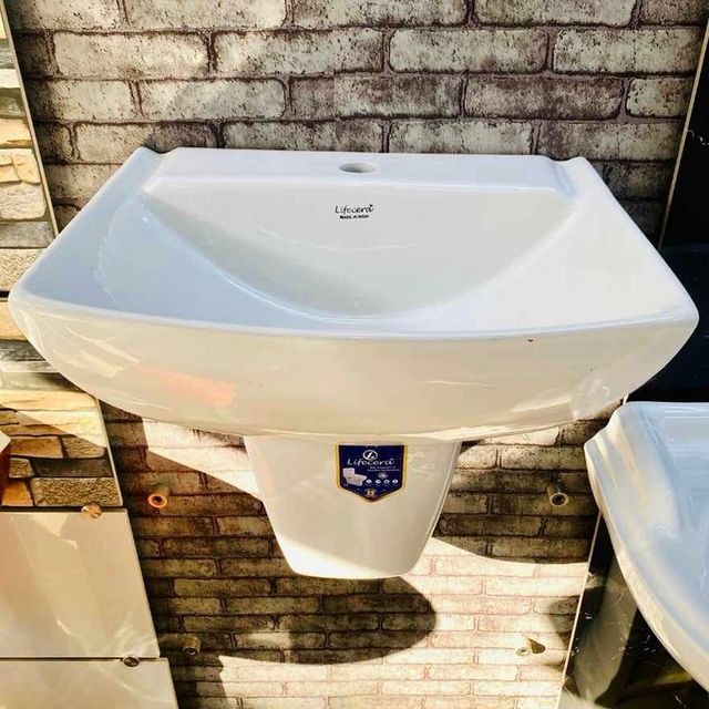 Takeer - Hand washing Basin😊
Price:135,000 complete
Tunapatikana Kariakoo Mtaa wa Nyamwezi Na Kiungani!
Contacts: au 