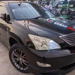 Takeer - 18" wheelz & tyers on Toyota harrier done by us 