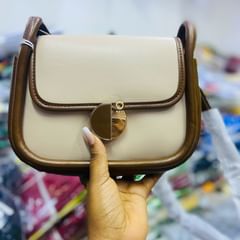 Takeer - Handbags nzur kabisa✨
Material ni yq uhakika  jumla..21000rejareja