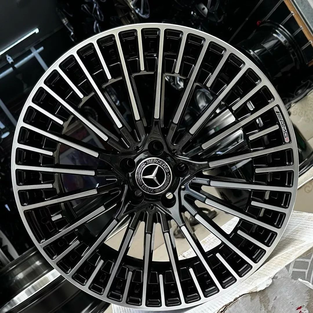 Takeer - Size 20" For
▪︎Benz C200, C180, C220
▪︎Benz C320, GLE, GLA
 
Call/Whatsapp
