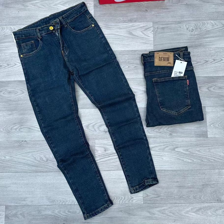 Takeer - ✅JEANS KALII ORG 🔥🔥
✅SIZE:30-36
✅BEI:18,000/=
✅📱📞
✅ KARIAKOO MTAA WA CONGO NA AGREY