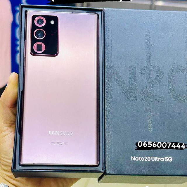 Takeer - Samsung note 20ultra 5g
550,000/-
128| 12

I year warrant 
Clean condition ( hazina ata mchubuko)
No dot
1 sim + esim

Tupo kariakoo jengo la china...