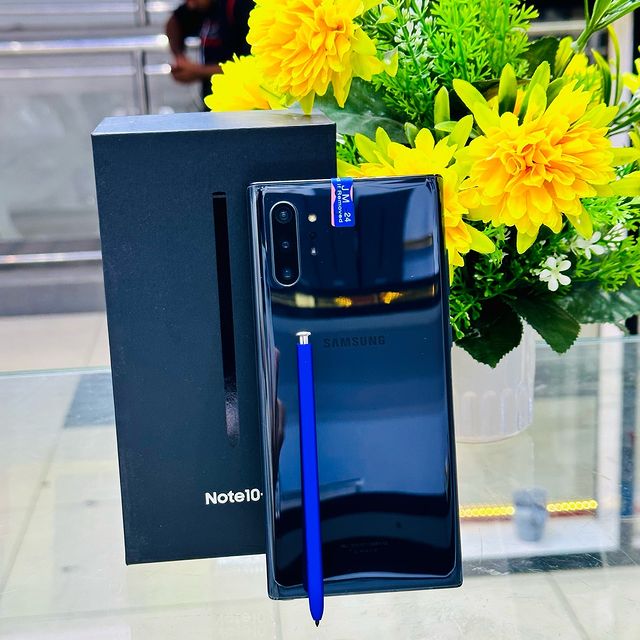 Takeer - Samsung Note 10+ 5g
450,000/-
256| 12gb

I year warrant 
Clean condition ( hazina ata mchubuko)
No dot 

Narudia simu zimenyooka sana🔥
Full box📦
...