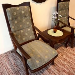 Takeer - “CASSANDRA LONG BACK CHAIR”
Long and Slander……Mninga hardwood framework
~Accent set
.
. 
Chairs 900,000 each
Side table 600,000

For consultation &...