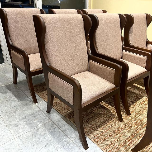 Takeer - “CURVY CHAIR”
A Descent height with armrests chair….soft edges Hardwood highlights.

Multi-use purposes
.
.
600,000

For consultation & Appointment...