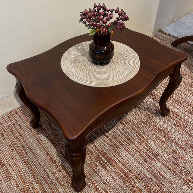 Takeer - “MIN-RUBY COFFEE TABLE”
Mninga Floral detailed with Cabriole legs
Remarkable piece
.
.
600,000

For Consultation & Appointment…
Please call/whatsap...