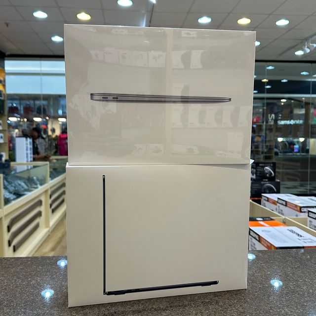 Takeer - Macbook Air M3 2024 13.6”
256/8GB - 3,650,000

Macbook Air M1 2020 13”
256/8GB - 2,450,000

NON ACTIVE BRAND NEW 1 YEAR WARRANTY 

📍MLIMANI CITY W...