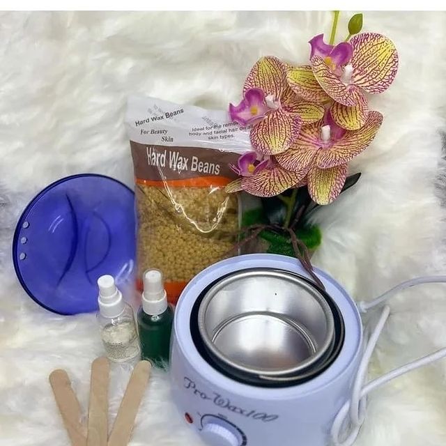 Takeer - hard wax kit 97000tsh
.wax machine✔️
. wax beans 500gm✔️
.pre wax spray✔️
.after wax treatment oil✔️
.5 spatula✔️
.
.call or whatsapp .tupo dar es ...