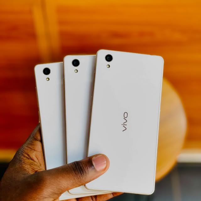 Takeer - LIMITED OFFER🔥

Vivo Y51 
Storage: 64gb
Ram: 4

BEI💵: 90,000/= 

Tupigie☎️: 