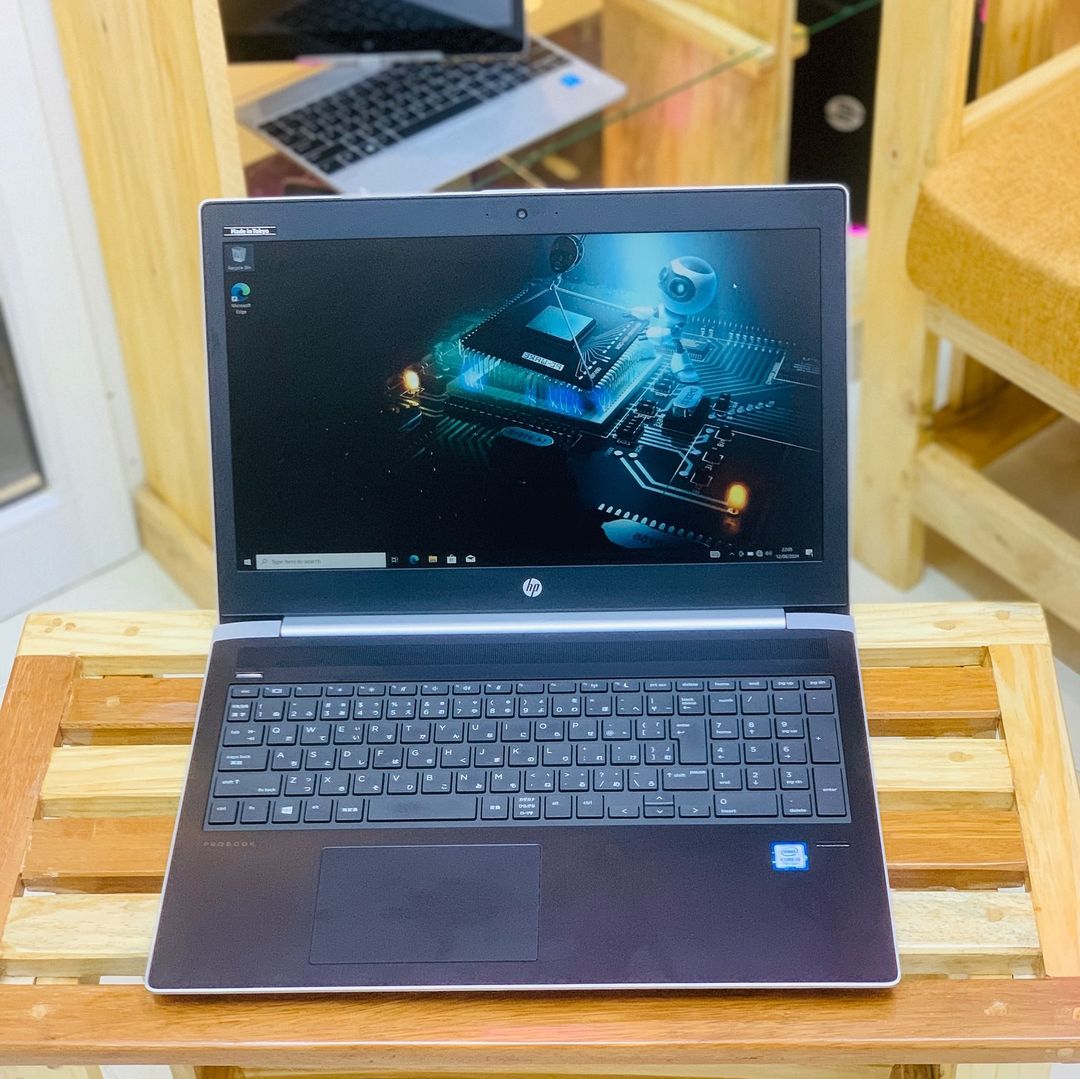 Takeer - Hp Probook 450 G5
Intel core i5 7th generation
Processor speed 2.5GHz - 2.7GHz

Only Sh.730,000/=

Ram 8gb ddr4
With high performance 

Storage Cap...