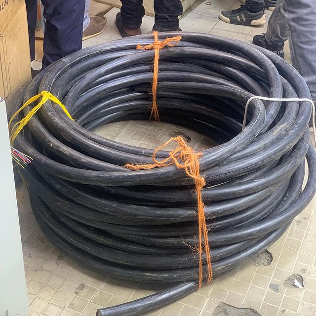 Takeer - ARMOUD CABLE AVAILABLE

-95 mm
-PURE COPPER 

STRONG AND DURABLE 

KWA MAWASILIANO / FOR ENQUIRERS 

CALL:☎️WHATSUP:
TUNAPATIKANA KARIAKOO MTAA WA ...