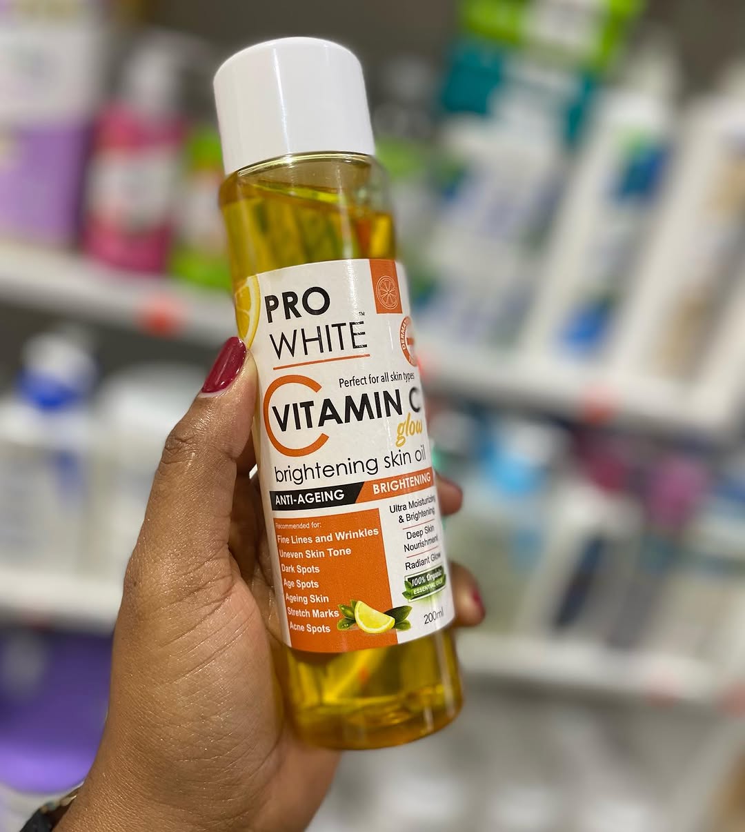 Takeer - Mafuta yetu mazuri Kwa ajili ya aina zote Za ngozi
💥Una dark knuckles
💥Ngozi yako imefifia?
💥Una Dark Armpit
💥Una dark spots 
💥Una rough skin?...