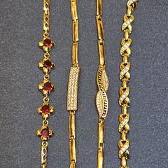 Takeer - KARIAKOO   Bracelets : Tsh 4000 pc 1. (SWAHILI PLAZA )
 Jumla 3000 

Mtaa wa Swahili & Narung'ombe 

Whtsp/Call : #

We do delivery

  