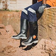 Takeer - The Stimela gumboot is the ultimate safety footwear for mining and construction professionals. From preventing puncture injuries to protecting agai...