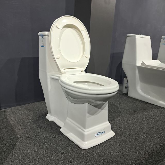 Takeer - New arival 🔥, new look🔥European toilet available shop now only s trap,
Price : 380000/=
Call us : ,
Tupo kariakoo mtaa wa livingstone na omarilon...