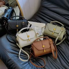 Takeer - Pochi nzuri 
Jumla:26,000/= kuanzia pc 3
Rejareja:28,000/=
☎️call/whatsapp 📍Tunapatikana kariakoo msimbazi karibu na msikiti wa idrissa mtaa wa bo...