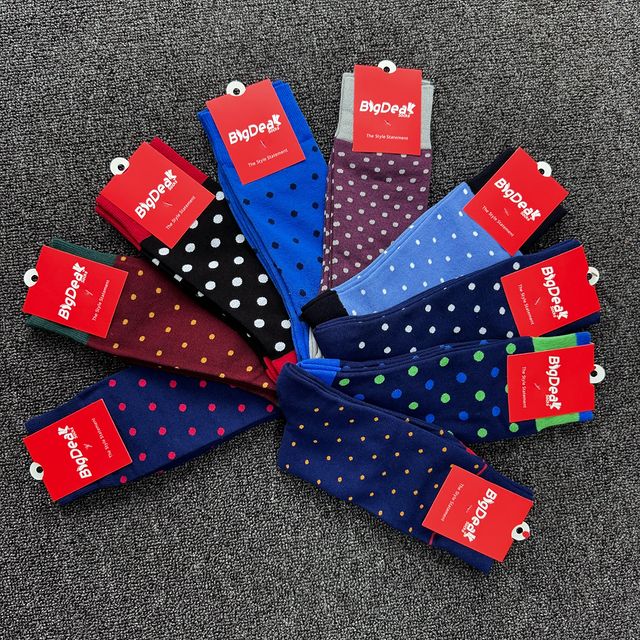 Takeer - KUNA MVUA YA DOTTED SOCKS GUYS,WAHI CHAAP 🔥🔥👌

BEI NI 8,000/ TU KWA PAIR MOJA….HAKIKISHA HAKA KA-WEEKEND UNAPENDEZA NA ACCESSOIRES FROM 

MAKE Y...