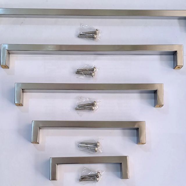 Takeer - Handle heavy 10 x 20 stainless steel 

4inch 24pcs in the box 

6inch 18pcs in the box 

8inch 18pcs in the box 

10inch 18pcs in the box 

12inch ...