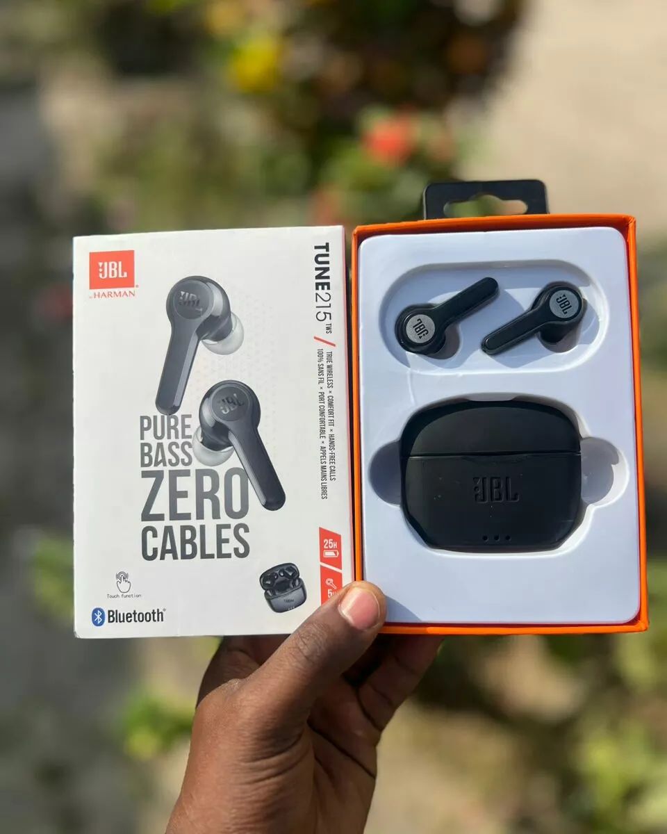 Takeer - TUNE 215

PRICE
45000

SPECIFICATION
Durable
Good sound quality
Bass🔥
7+ playtime hours ,30+ hours with case
15m connectivity distance

DELIVERY C...