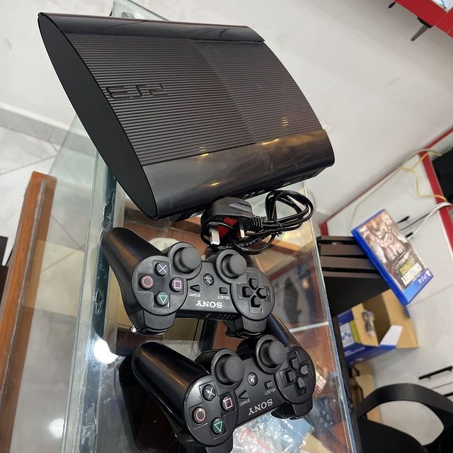 Takeer - PS3 SUPER SLIM

14 GAMES INSTALLED

PRICE: 360,000/-

☎️.
.
.
.
.
.
.

            
   
          
 