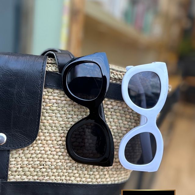 Takeer - Zoey Sunnies Restocked 
Now available in white too 😍😎
We are located opposite Makumbusho plaza 

Bag  10/10

Karibu Sana