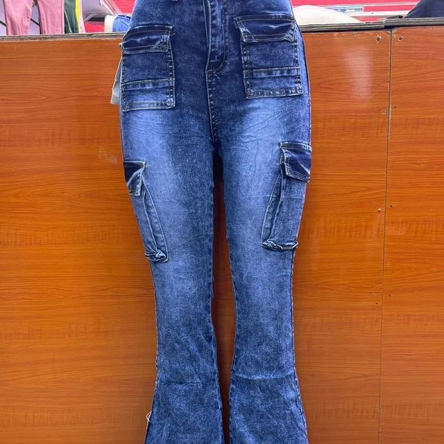 Takeer - FLARED  CARGO JEANS🔥🔥
SIZE:27,28,30,32,34.
BEI: 28,000
LOCATION 📍 UBUNGO RIVERSIDE 📍
Karbuni sana🤗

       