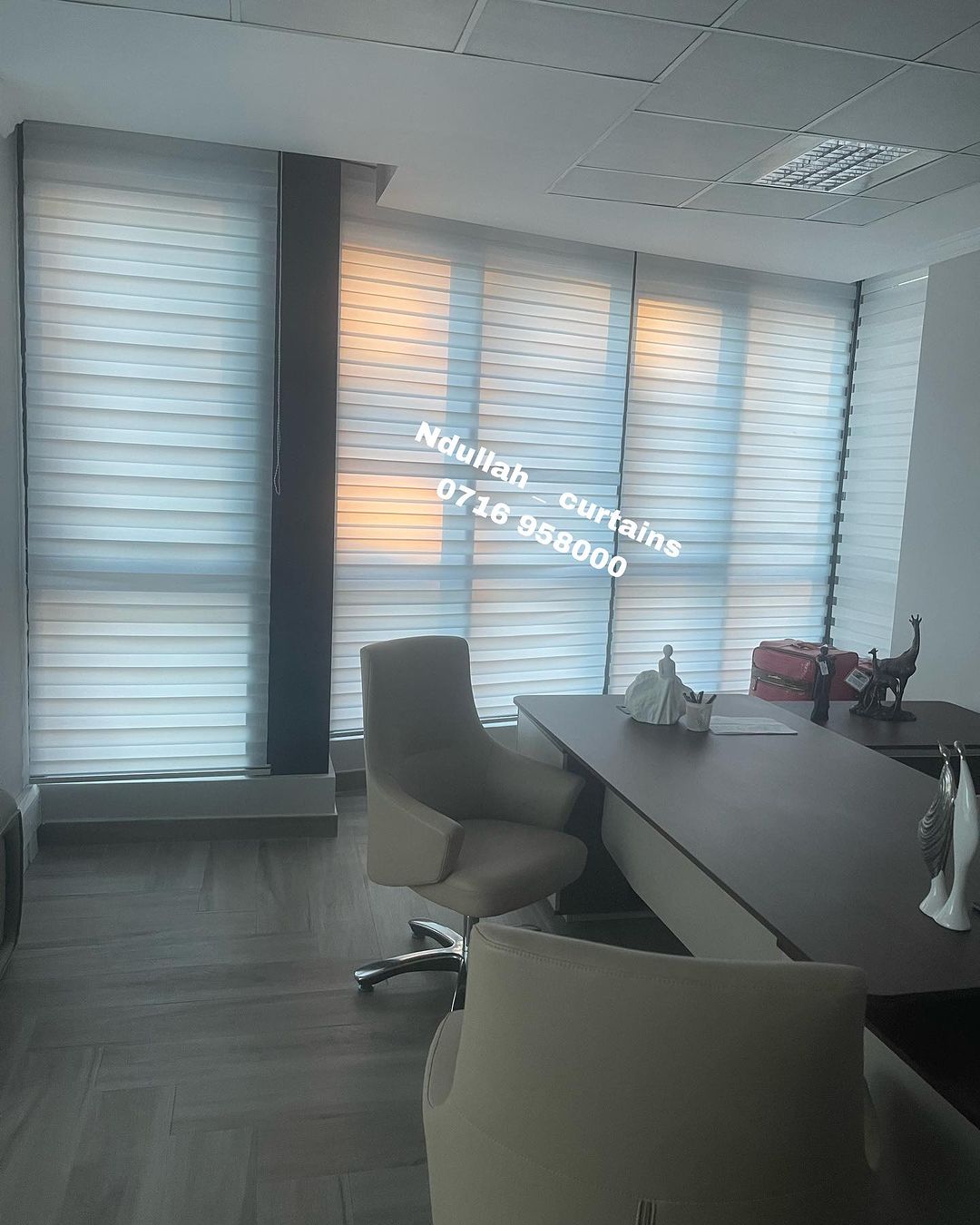 Takeer - Zebra blinds 🔥🔥

Square meter 80,000

installation service available 

Call /WhatsApp : / 
Karibu sanaa