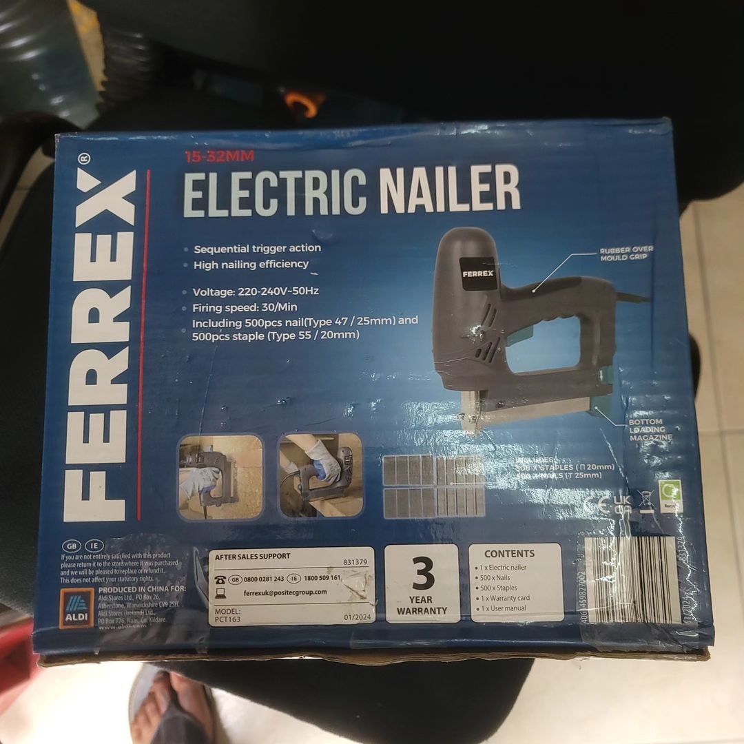 Takeer - SOLD❌️ SOLD ❌️OUT 
Ferrex Electronic Nailer/Stapler MPYA!
Inatumia 25mm special nails na staple 20mm
Bei 160,000 
