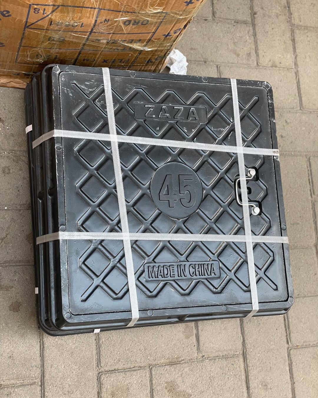 Takeer - Man hole cover 🕳️ 

Sizes:
 30:30
  40:40
  50:50
  60:60
  70:70

STATUS: AVAILABLE ✅

☎️
📍OMARILONDO& SIKUKUU

Delivery 🚚✅