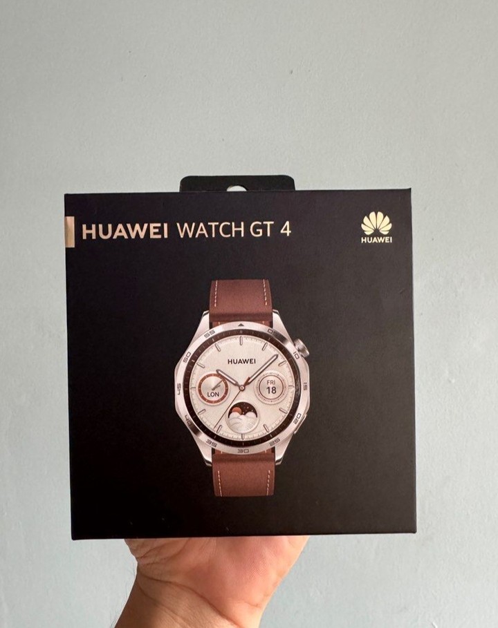 Takeer - Huawei Watch GT 4 Smartwatch

Price: 750,000/=

Features
✅ Elegant Design: Sleek stainless steel body, customizable watch faces.
✅ Long Battery Lif...