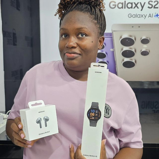 Takeer - Samsung Galaxy Watch FE & Galaxy Buds 3 now in stock

💣 Price 
 ↪️Watch FE  Tsh  750,000/= 

 ↪️Buds 3  Tsh 420,000/=

🏑Visit Our store at china ...