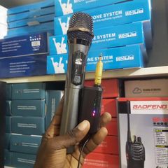 Takeer - single wireless microphone 
TSh75,000 
call 