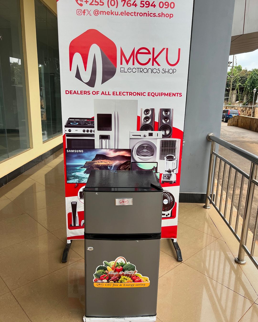 Takeer - Aero 2 Door Refrigerator.

•90Litres Capacity
•One Year Warranty
•Price-450,000/=Tshs

Now Available In Our Shop
Location-Meku Electronics Shop New...