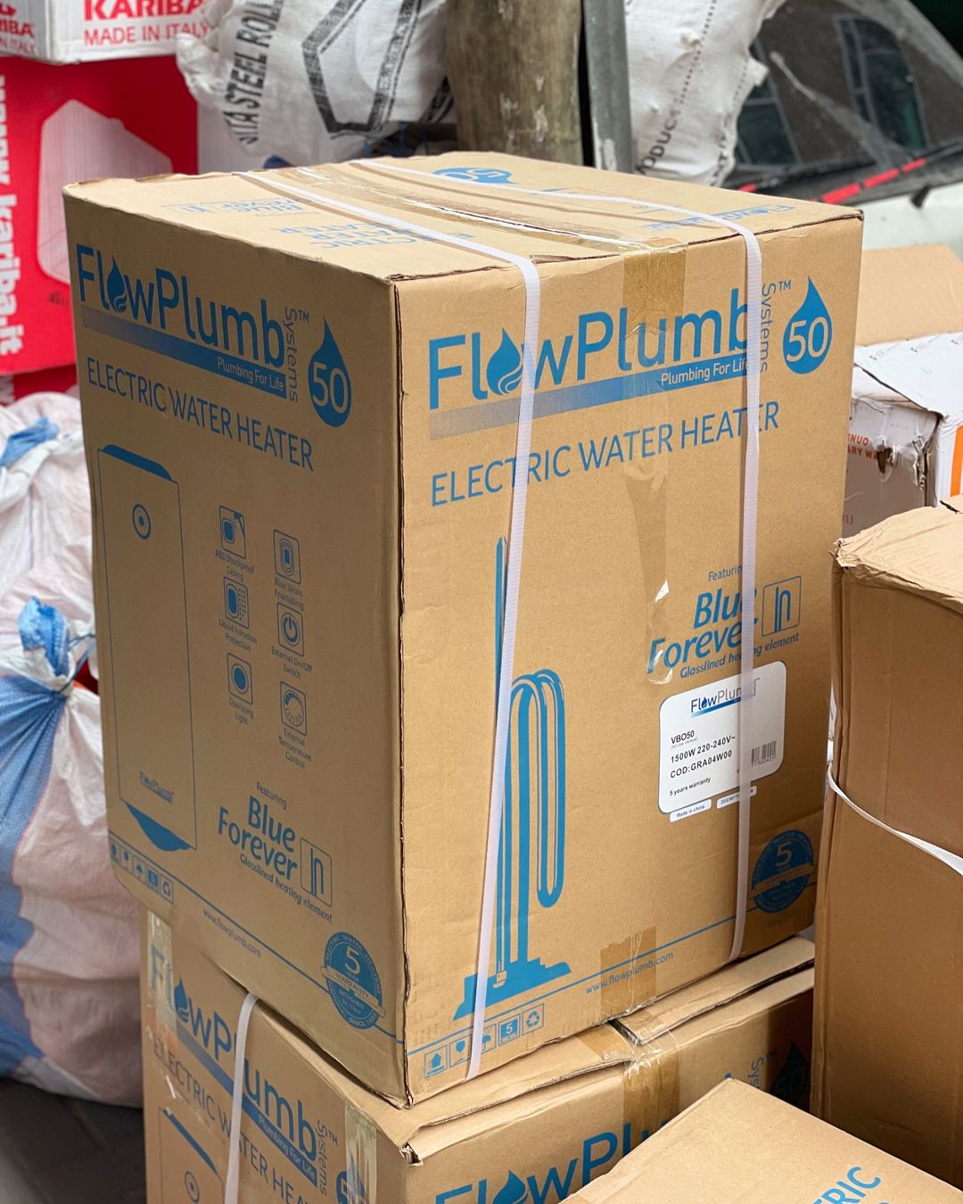 Takeer - FLOWPLUMB WATER 💦 HEATER 

CAPACITY:50L

3YEARS WARRANTY 😊

PRICE💰:450,000 (FIXED)

STATUS: AVAILABLE ✅

📍OMARILONDO & SIKUKUU 

📲
FOREVER BLU...