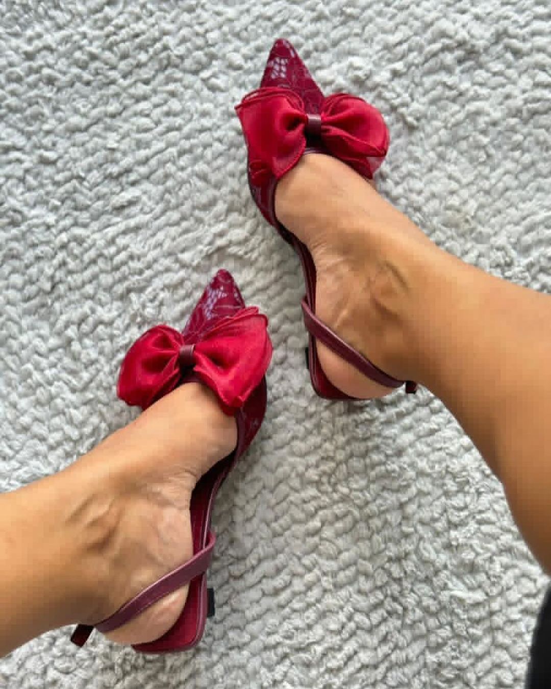 Takeer - Mzigo mpyaa
Kitten heel Kali 🔥
Iko fullboxed ✅✅✅
Size:37-41
Bei:45000
Call/WhatsApp Tunapatikana Kariakooo Mtaa wa congo/ narungombe 
Delivery ipo...