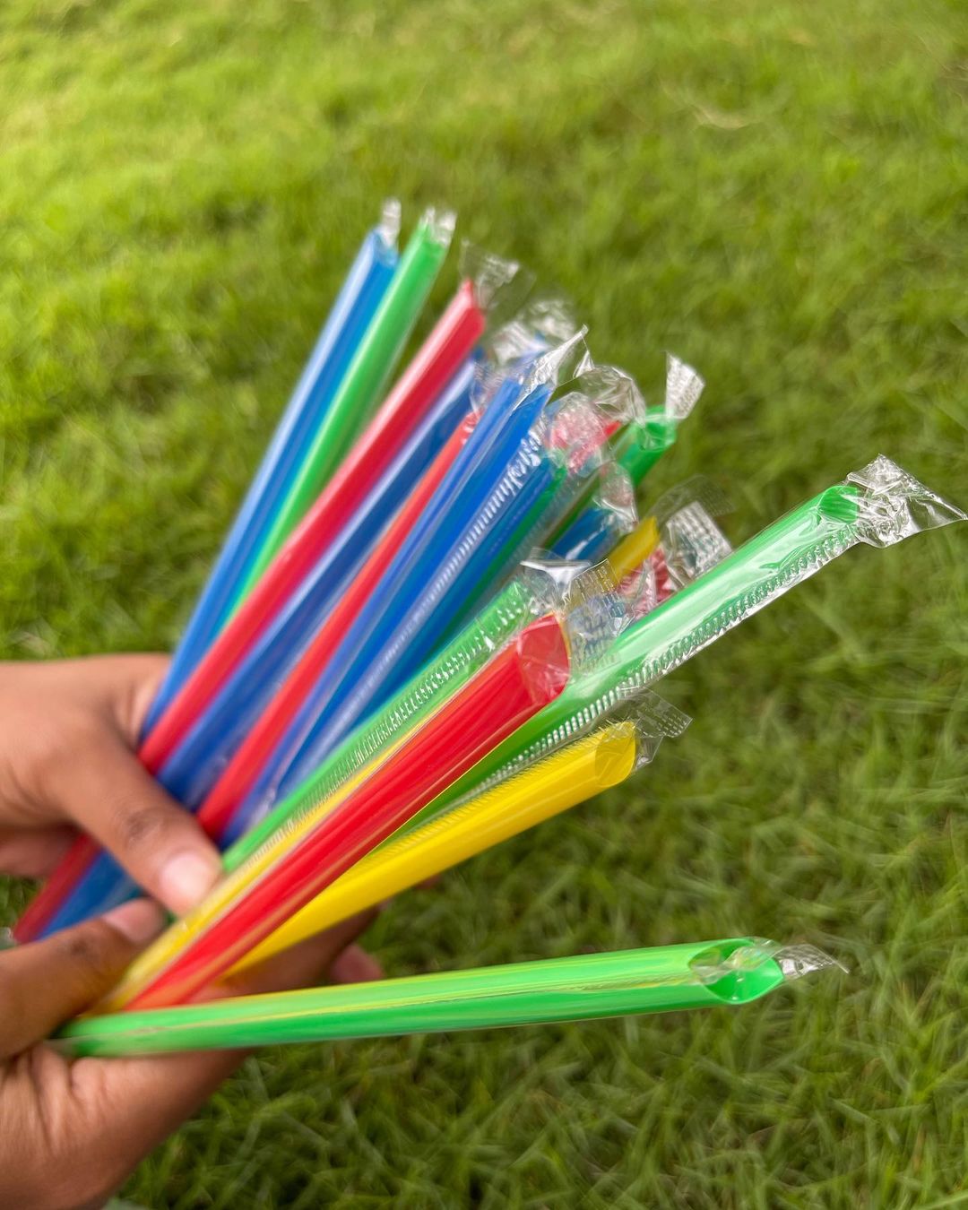 Takeer - Plastic Juice Straws Available ✅
Price - 10,000 tsh 
Min order 100 pcs

Dial Now 📞
Y’all welcome 
        🇹🇿