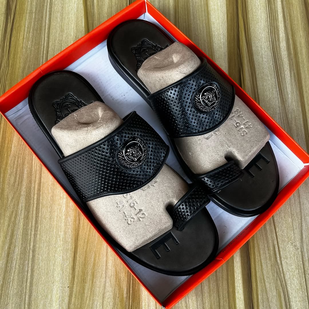 Takeer - MATERIAL NGOZI 💯

size 40 mpka 46

 Bei : 65,000/= Jumla

CONDITION: New, New 🆕

whatsapp na calls 
🚘🛵Tunafanya derivery kwa ghalama ya mteja